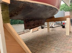 Info on mounting bolt centerplate (pivot-point).
